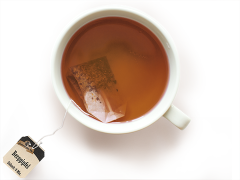 Berggipfel mit Bergtee